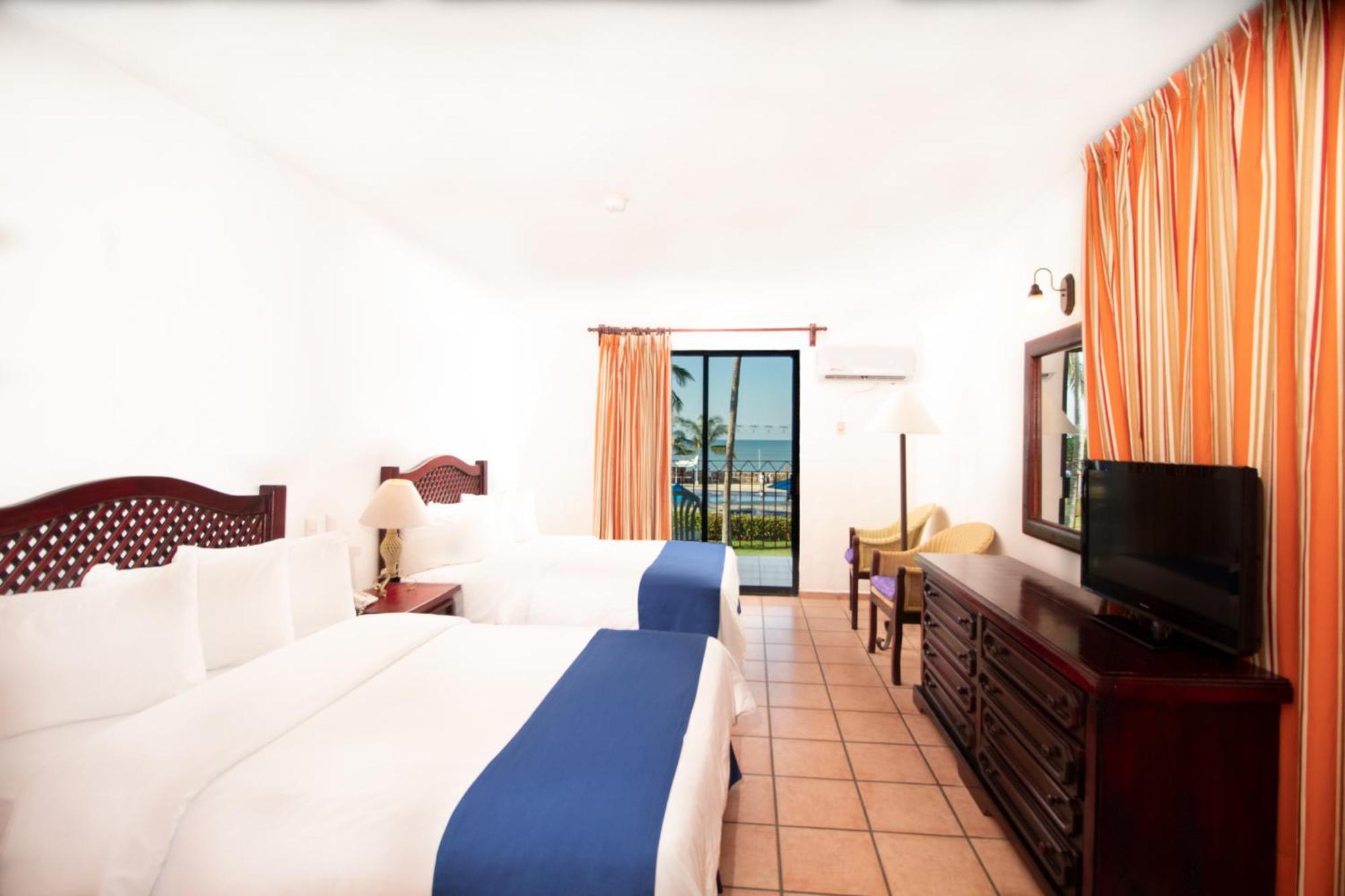 Grand Decameron Complex Bucerias, A Trademark All-Inclusive Resort Exterior photo